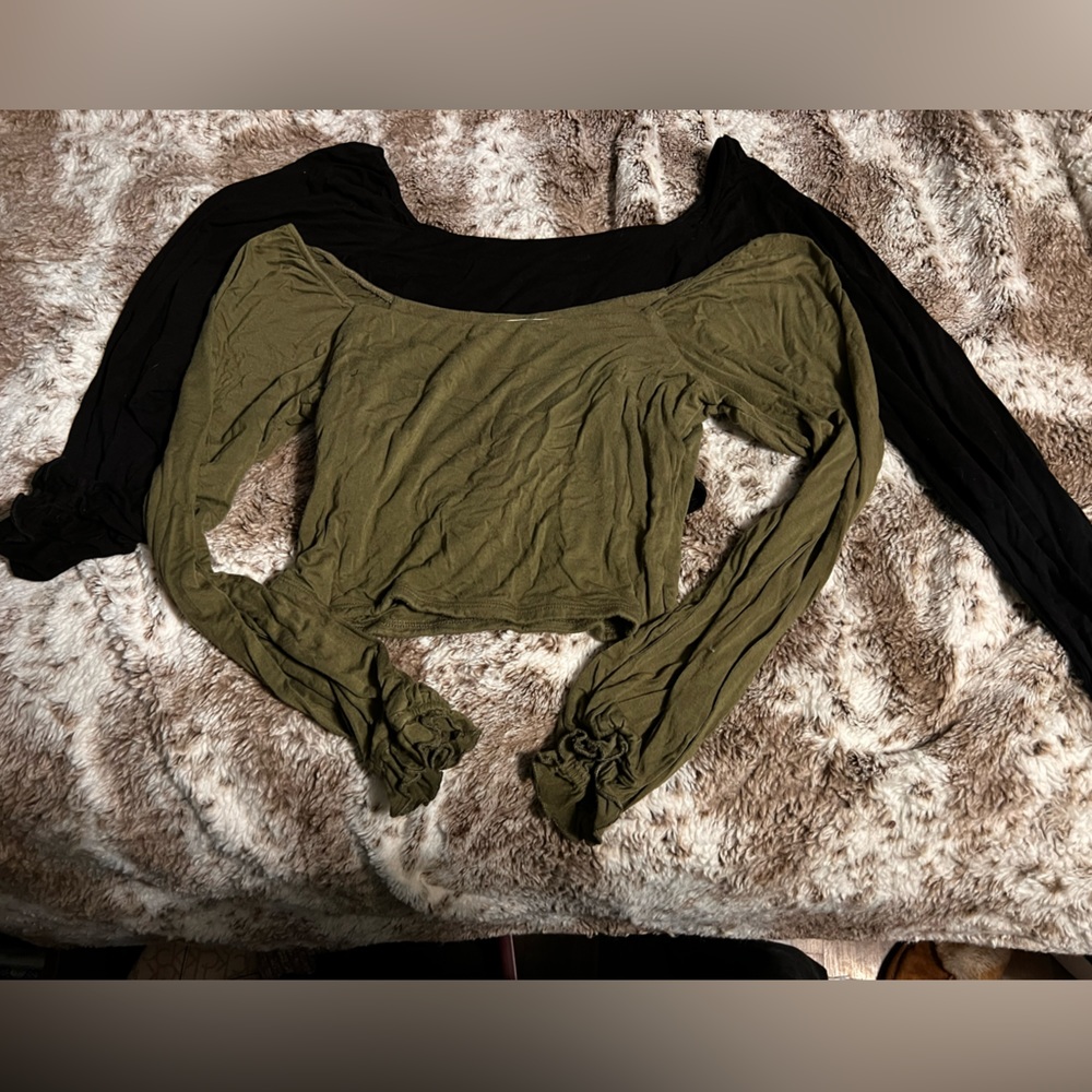 Alter’d State long sleeve cropped tops(2)